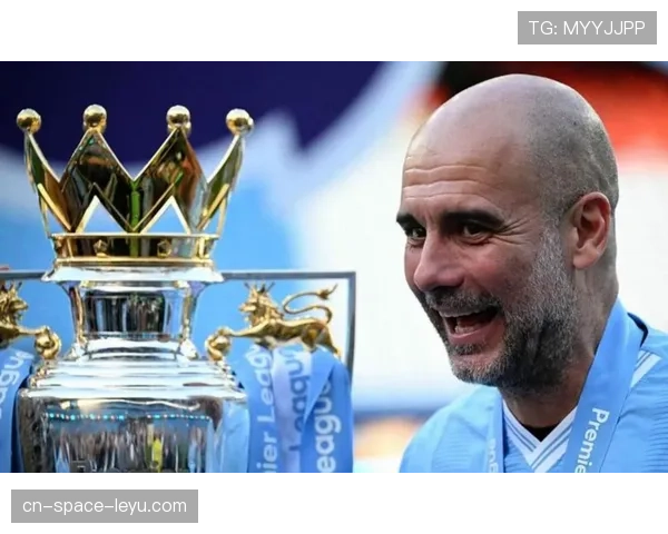 瓜迪奥拉拥抱球员：曼城主帅庆祝客场关键胜利